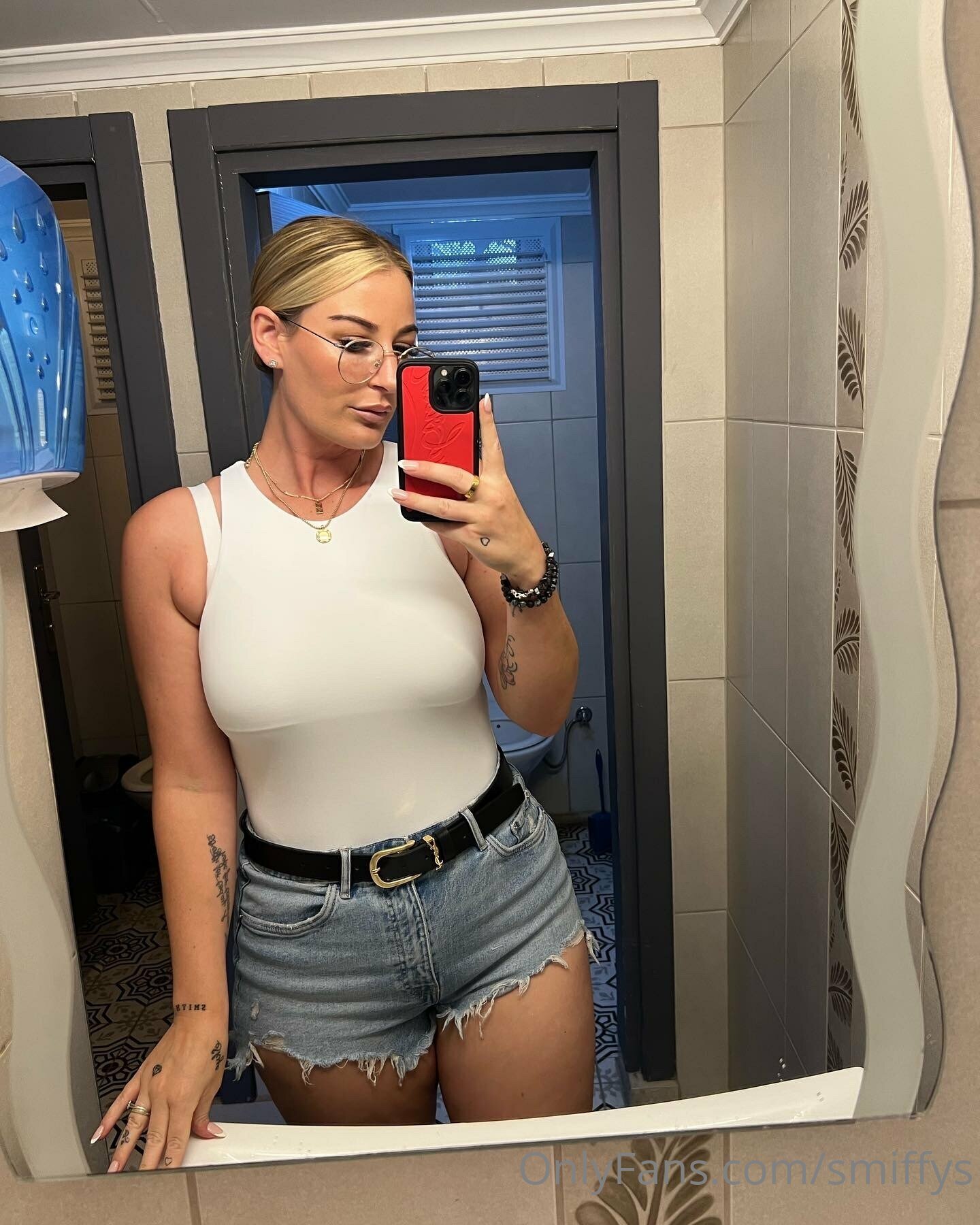 Female Dating,Hookup (Mega)  PICTURES :  431  VIDEOS :  73