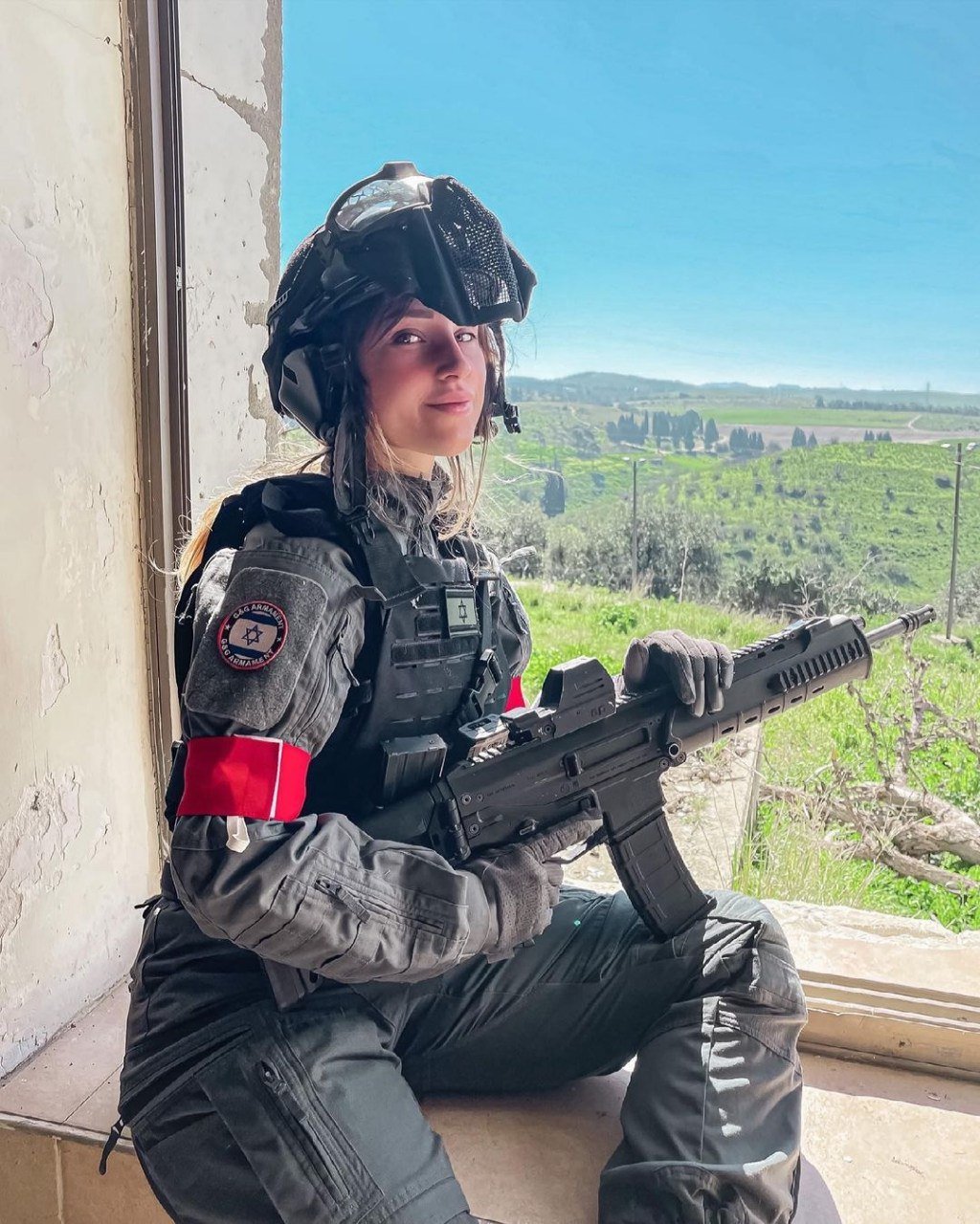 Female Military With Nude  Pictures : 500+ Videos : 100  Ig Available  Nude Available