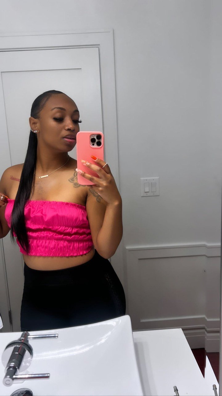 Black Female Nurse  Pictures : 100 Videos : 18  Cam Available
